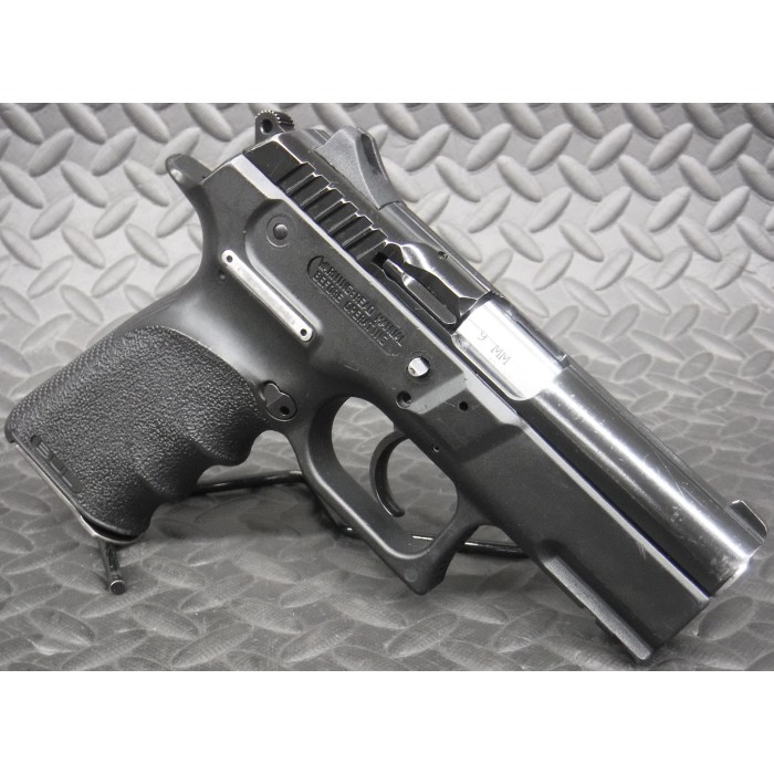 BUL Cherokee Compact 9mm w/ Magazine